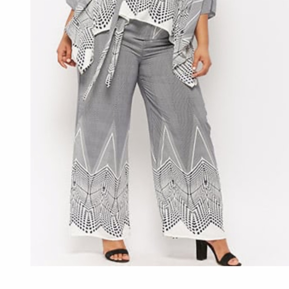 Plus Size Striped Geo Print Wide-Leg Pants